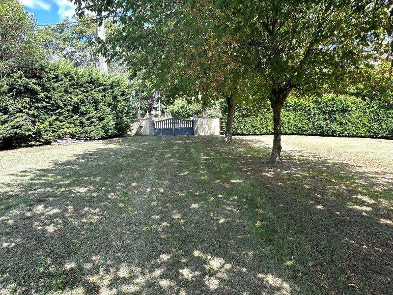 Maison traditionnelle - 185 m² - 7 pièces