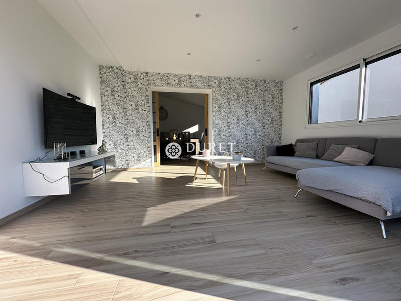 Maison - 178 m² - 9 pièces