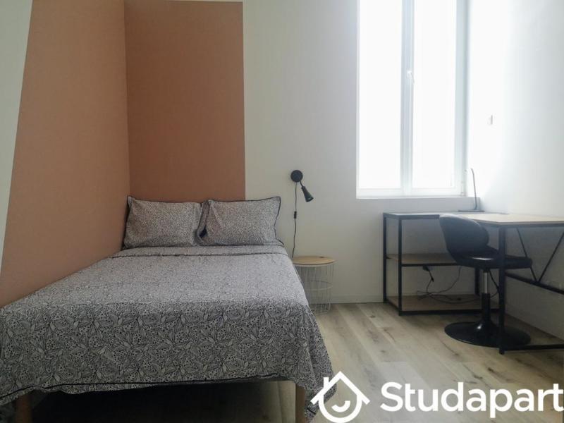 Chambre - 11 m² - 1 pièce