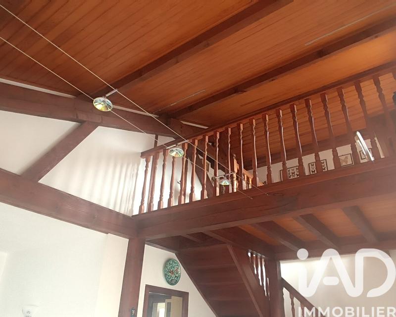 Maison - 122 m² - 6 pièces