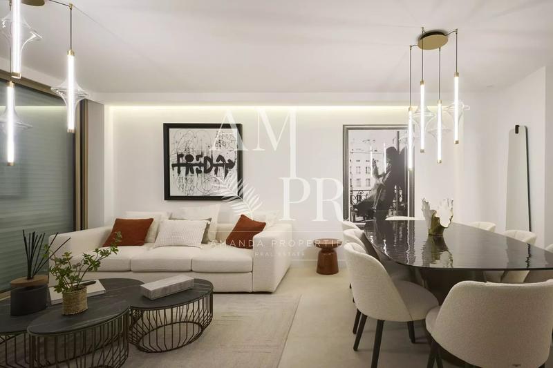 Appartement - 100 m² - 4 pièces