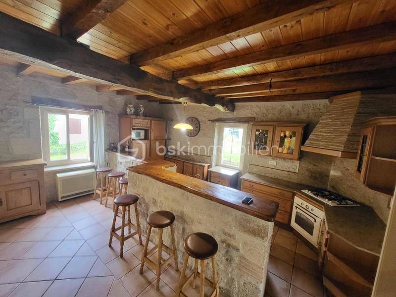 Maison en pierre - 118 m² - 4 pièces