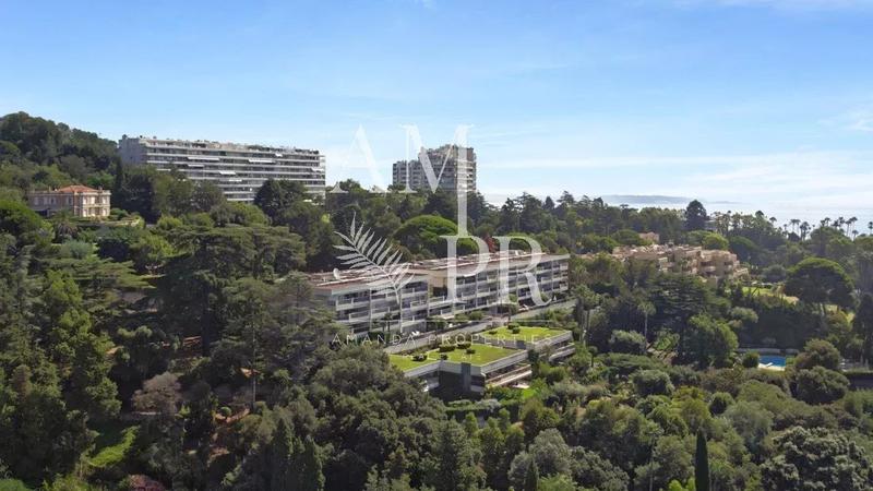 Villa sur toit - 315 m² - 7 pièces