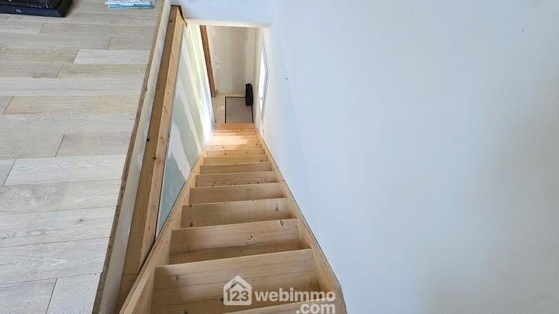 Maison - 203 m² - 8 pièces