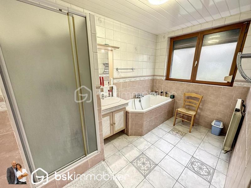 Maison - 212 m² - 7 pièces