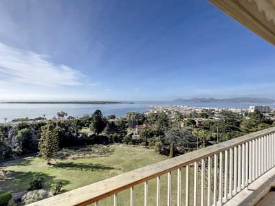 Appartement - 72 m² - 3 pièces