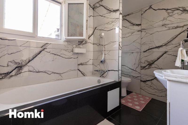 Maison - 96 m² - 5 pièces