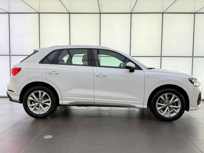 Audi Q3 35 Tfsi 150 ch s tronic 7 s line