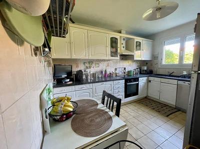 Maison - 92 m² - 5 pièces