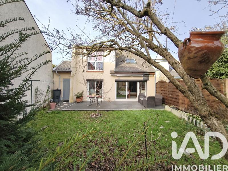 Maison - 89 m² - 5 pièces