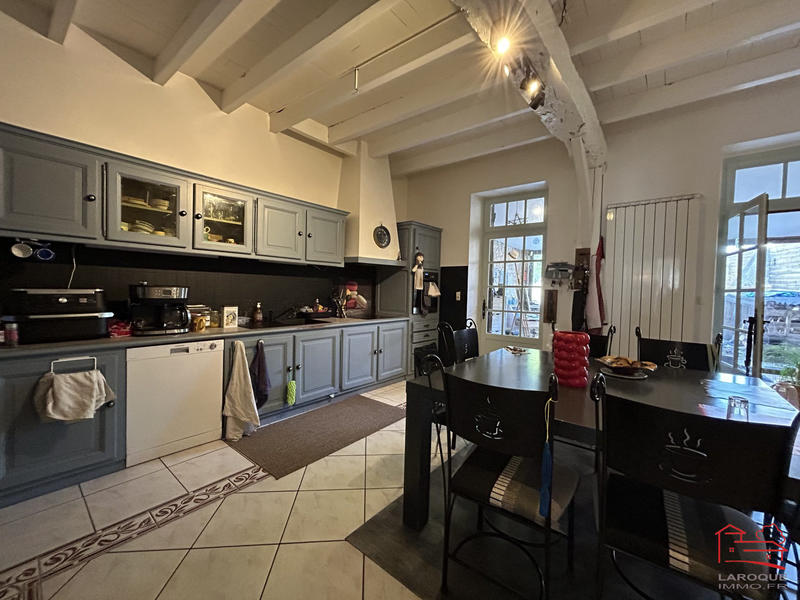 Maison ancienne - 275 m² - 9 pièces