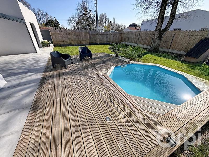 Maison de ville - 210 m² - 7 pièces