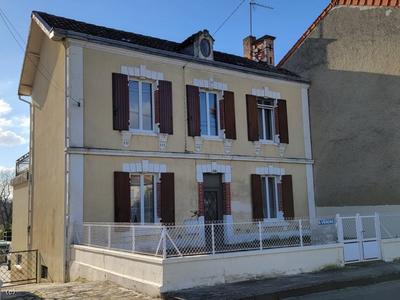 Maison de village - 185 m² - 9 pièces