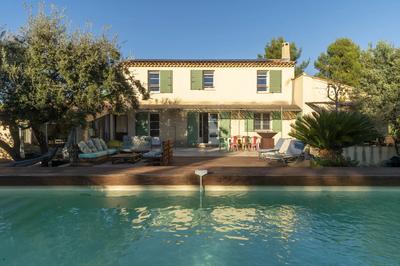 Villa - 137 m² - 6 pièces