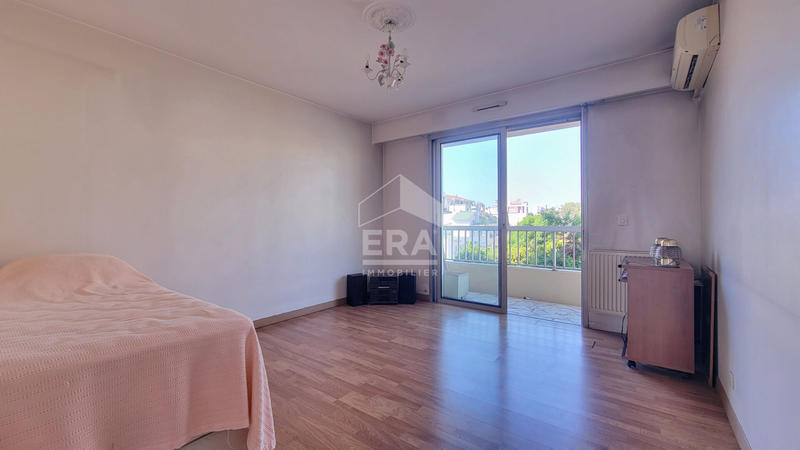Appartement - 81 m² - 3 pièces
