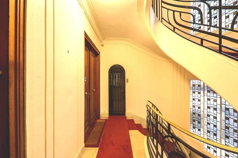 Appartement - 250 m² - 8 pièces