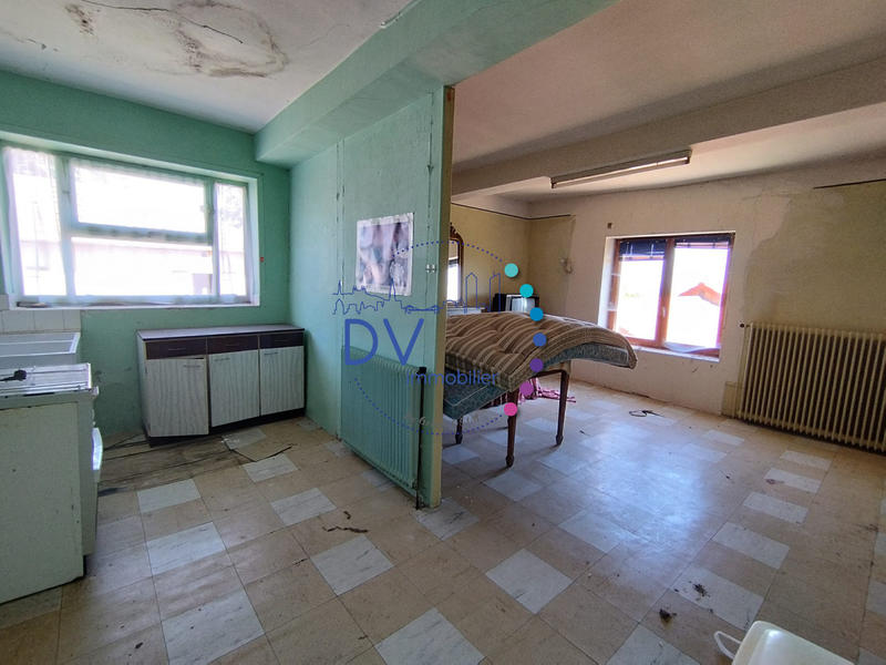 Maison ancienne - 350 m² - 15 pièces