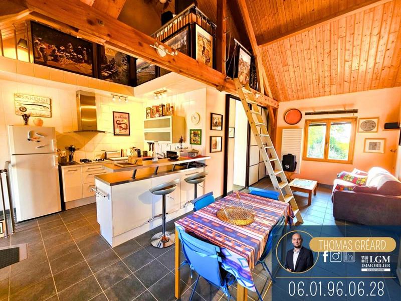 Maison - 180 m² - 6 pièces