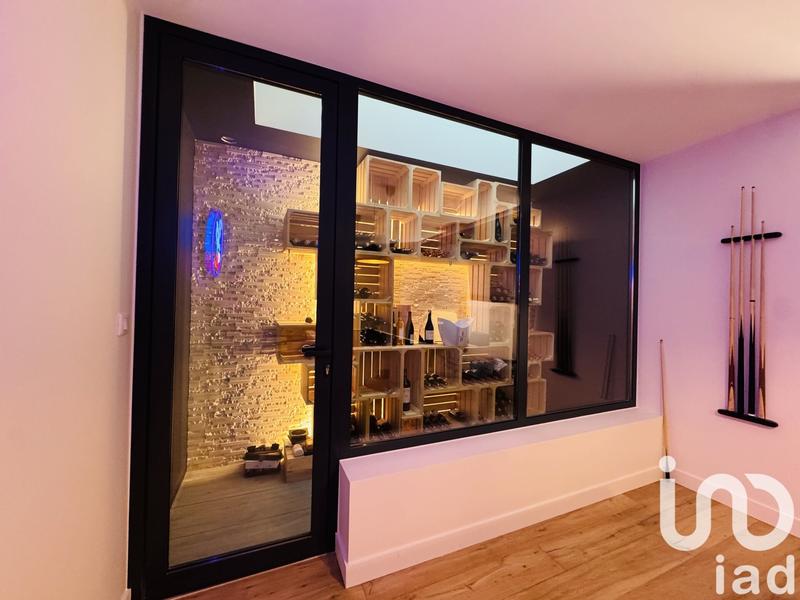 Maison - 240 m² - 8 pièces