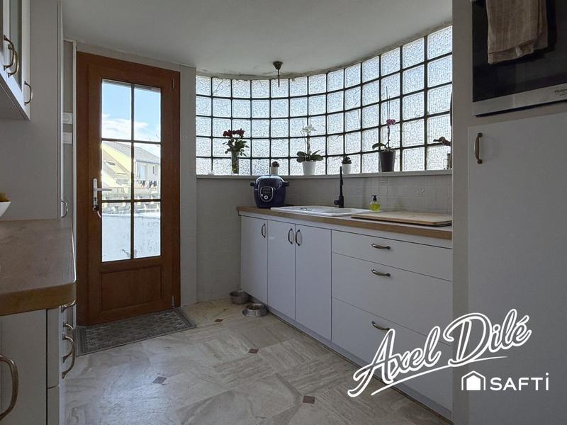 Maison - 90 m² - 5 pièces