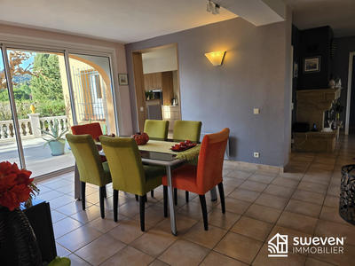 Villa - 145 m² - 5 pièces