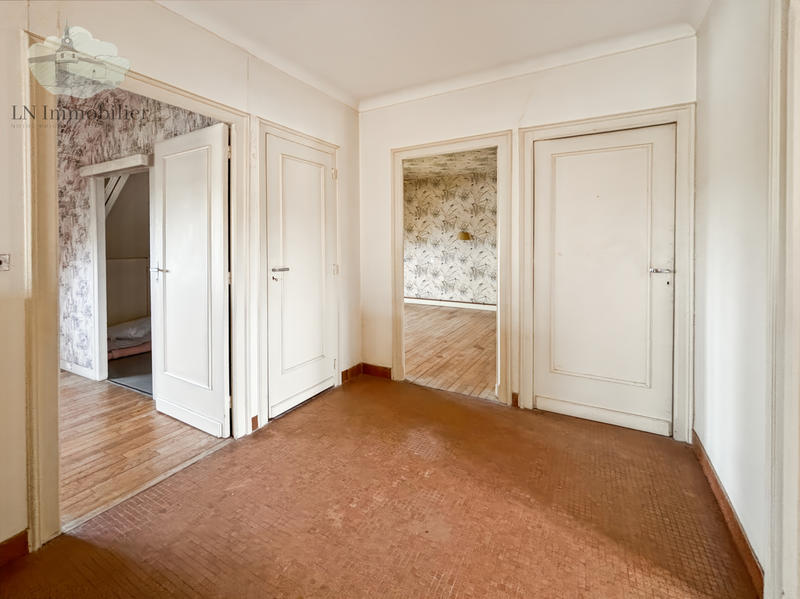 Maison - 189 m² - 9 pièces
