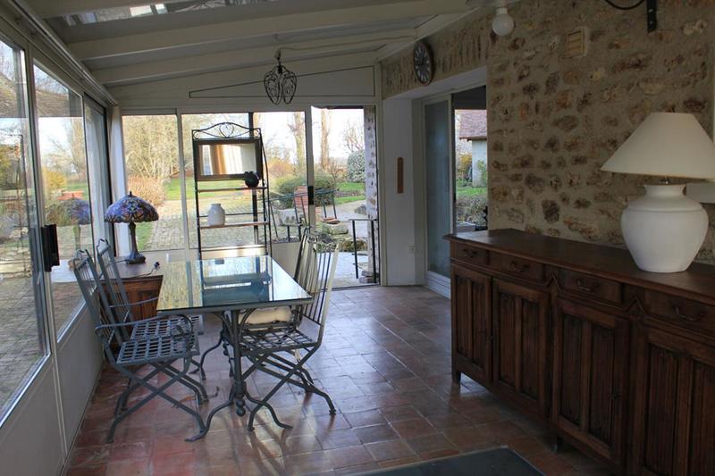 Propriété - 251 m² - 10 pièces