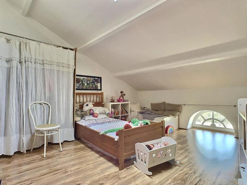 Appartement - 85 m² - 3 pièces