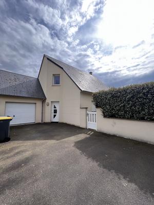 Maison traditionnelle - 105 m² - 6 pièces