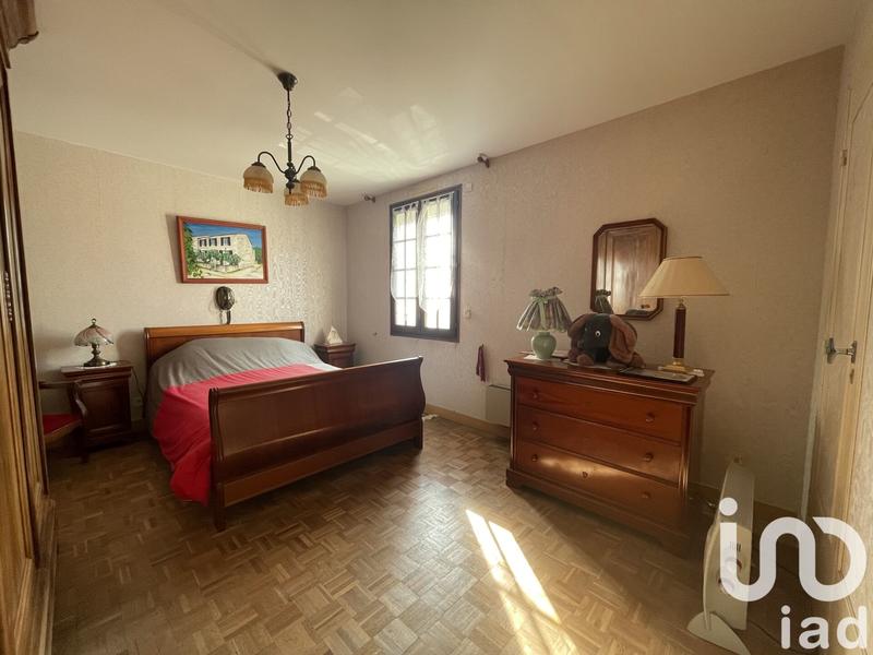 Maison - 303 m² - 12 pièces