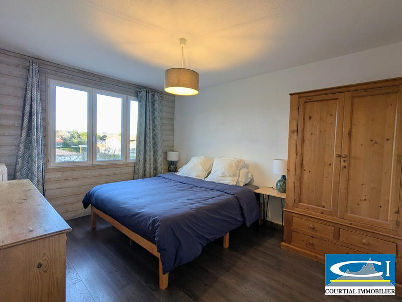 Appartement - 100 m² - 4 pièces