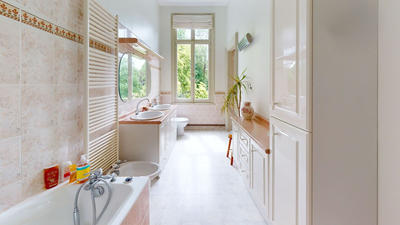 Demeure - 354 m² - 11 pièces