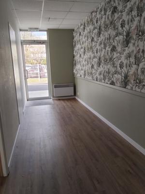 Bureau - 84 m² - 4 pièces