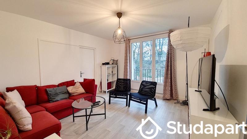 Chambre - 13 m² - 1 pièce