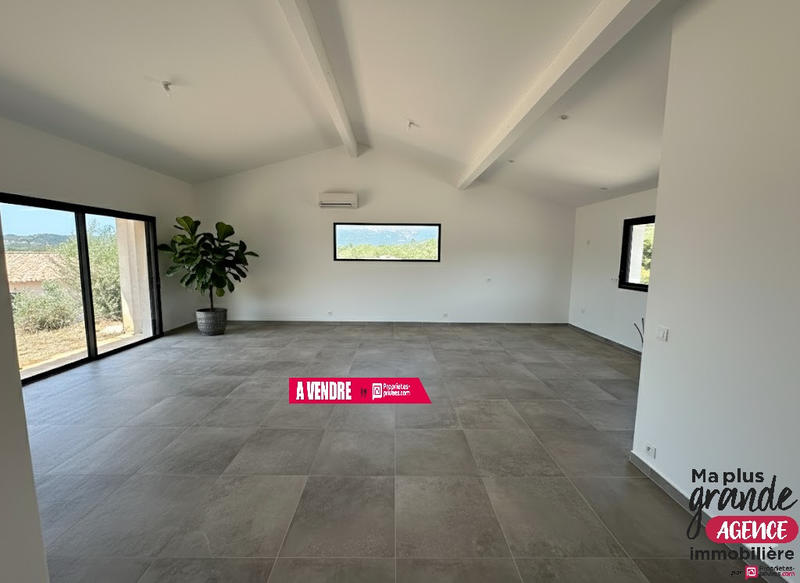 Maison - 105 m² - 4 pièces