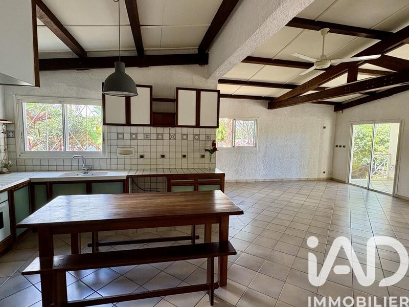 Maison - 245 m² - 8 pièces