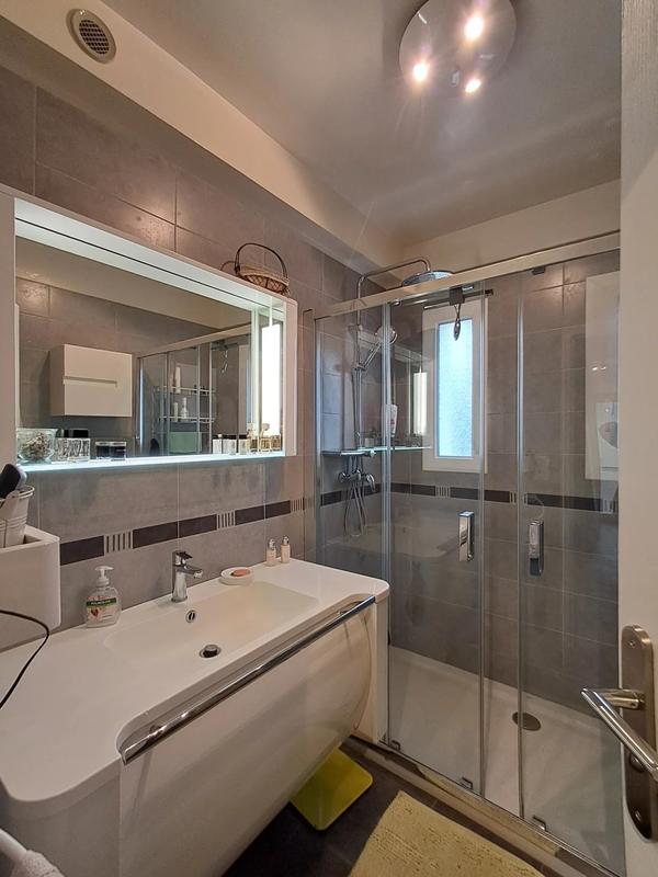 Villa - 144 m² - 8 pièces