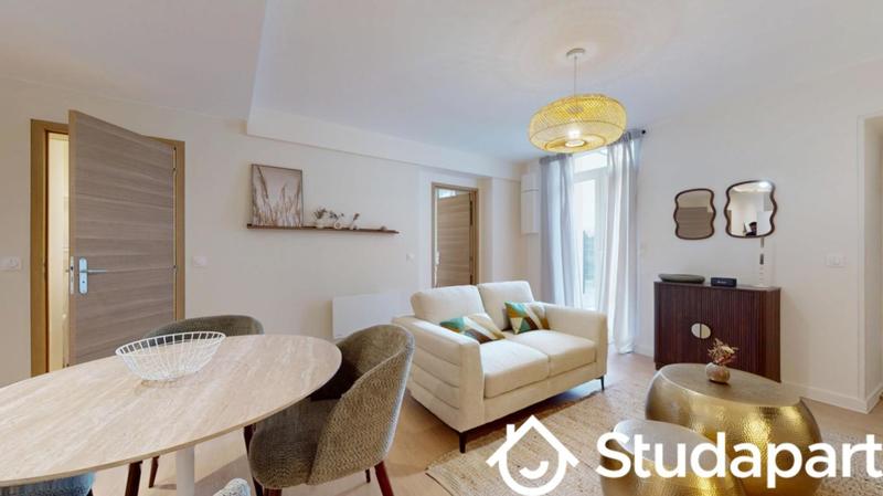 Chambre - 13 m² - 1 pièce