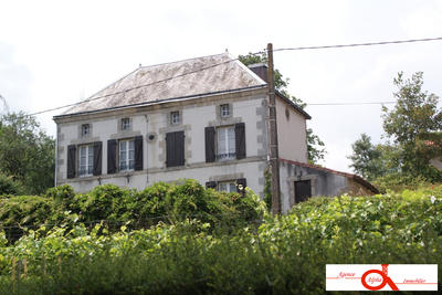 Maison ancienne - 89 m² - 3 pièces