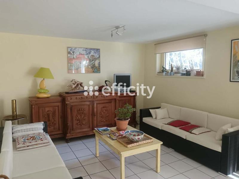 Villa - 203 m² - 7 pièces