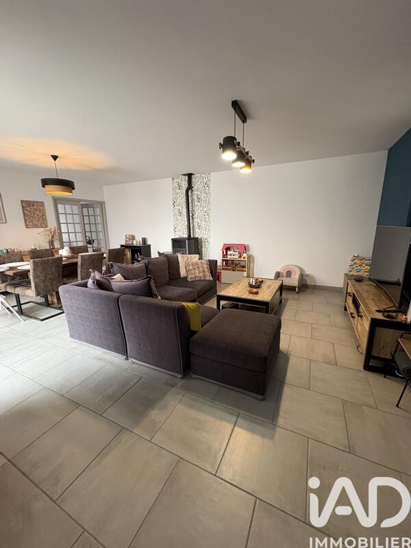 Maison - 95 m² - 5 pièces