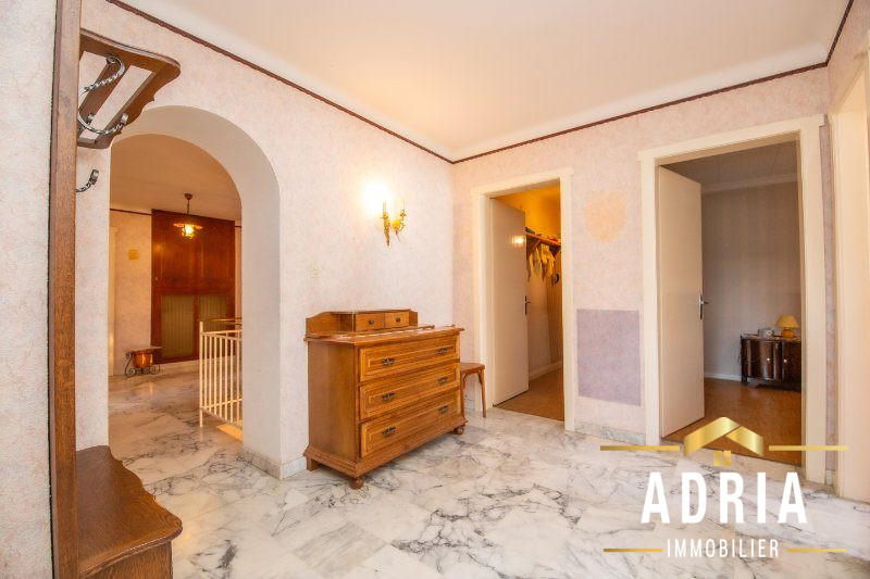 Maison - 166 m² - 7 pièces