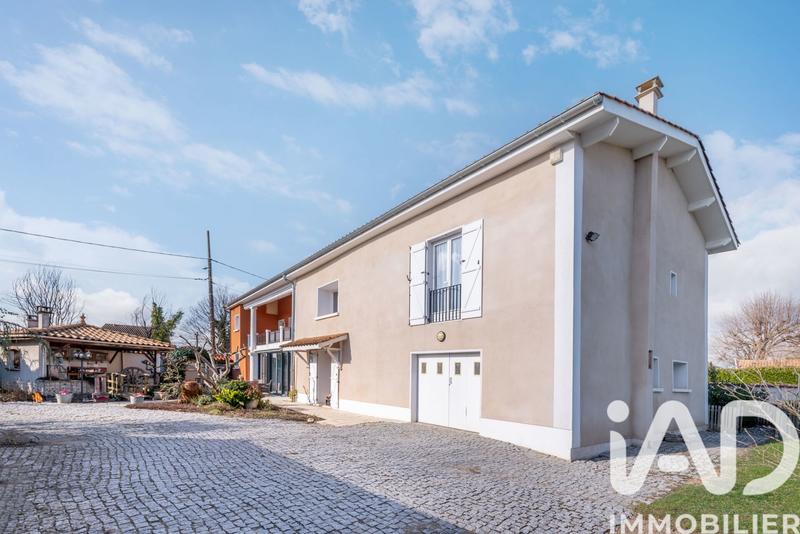 Maison - 329 m² - 16 pièces