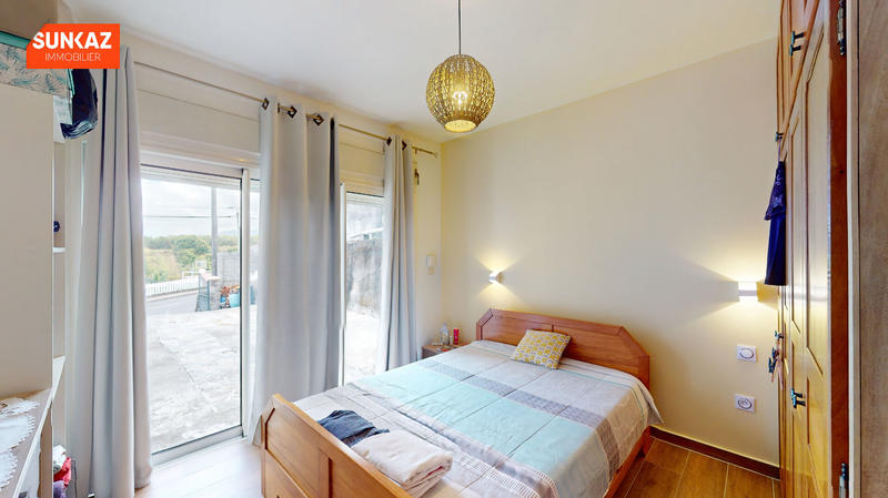 Maison - 178 m² - 6 pièces