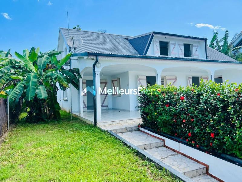 Maison - 175 m² - 7 pièces