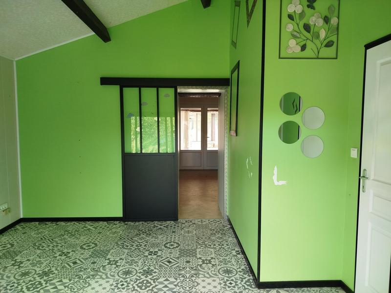 Maison - 305 m² - 9 pièces