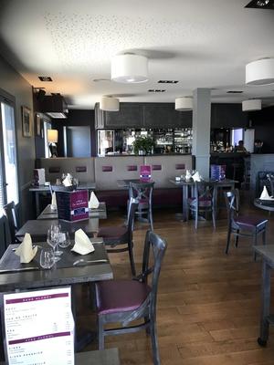 Magasins - 145 m² - 7 pièces