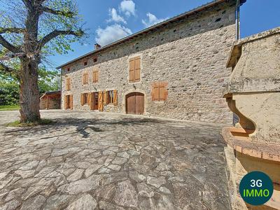 Corps de ferme - 206 m² - 6 pièces