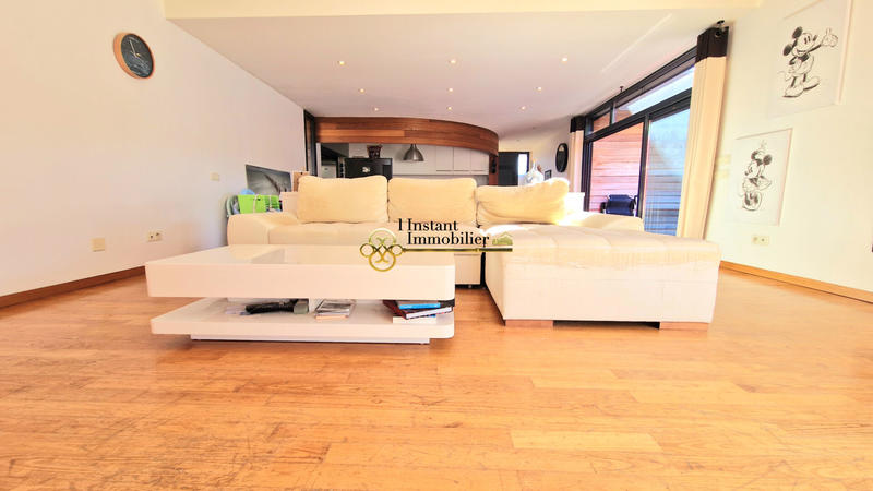 Maison - 141 m² - 5 pièces