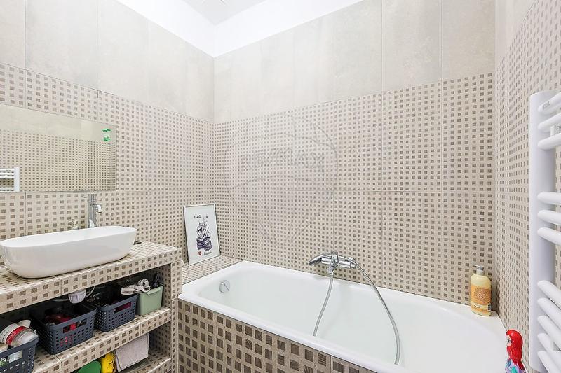 Appartement - 90 m² - 3 pièces